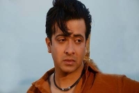 সমালোচনার মুখে মুখ খুললেন শাকিব খান