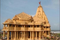 সোমনাথ মন্দিরে বোমা মেরে উড়িয়ে দেওয়ার হুমকি!