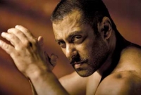 অচেনা লুকে সামনে এলেন সালমান খান!