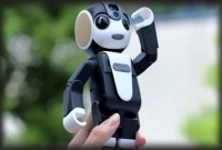 এবার বাজারে আসছে ‘রোবট ফোন’