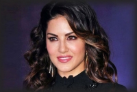 যে কারণে সম্পর্ক ভাঙতে পছন্দ করেন না সানি!