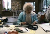 শতবর্ষী বৃদ্ধা যেন এখনো তরুণী!