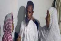  কাঁদলেন, কাঁদালেন ফজলু মিয়ার অন্ধ মা