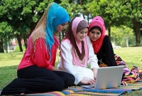 কোরআন-হাদিসের আলোকে মুসলিম নারীর পর্দা