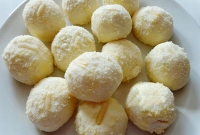 ঘরে বসে সহজ পদ্ধতিতে তৈরি করুন সুস্বাদু কাঁচাগোল্লা