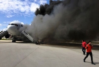 ১০১ জন যাত্রী নিয়ে বিমানে অগ্নিকাণ্ড