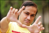 এবার ঘোষণা দিয়েই নকল ছবি নির্মাণে দেবাশীষ