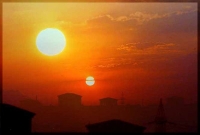 একই আকাশে দুই সূর্য মুখোমুখি!