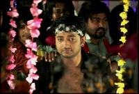 মাকে বাঁচাতে বাপ্পীর প্রার্থনা মাজারে!