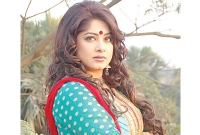 গল্পের অভাবে মৌসুমীর ঘোষণা স্থগিত গল্পের অভাবে মৌসুমীর ঘোষণা স্থগিত