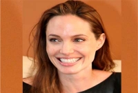 ব্রাড পিটকে নিয়ে যা বললেন অ্যাঞ্জেলিনা জোলি   ব্রাড পিটকে নিয়ে যা বললেন অ্যাঞ্জেলিনা জোলি