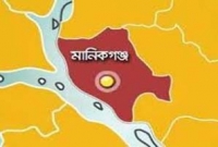এক প্রেমিকাকে নিয়ে দুই প্রেমিকের মারামারি 