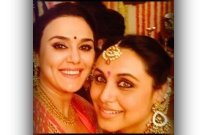 সন্তানসম্ভবা রাণী নাচলেন দিওয়ালিতে!