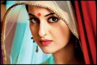 সোনাক্ষীকে দেখেই চমকে যাবে দর্শক