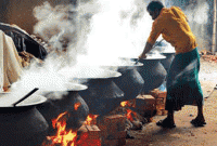 কি বলছে ইসলাম, চল্লিশার দিনে বিয়ের মতো ধুমধাম করা যাবে কি?