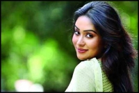 প্রথম প্রেম, গোপনেই থাকে