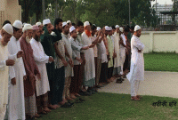 জানাজার নামাজে যে কারণে তিনটি কাতার করতে হয়