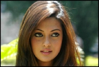 আবারও ঢাকাই ছবিতে বলিউডের রিয়া সেন আবারও ঢাকাই ছবিতে বলিউডের রিয়া সেন