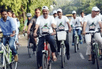 সাইকেলে চড়ে অফিসে যাব : কেজরিওয়াল