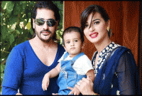 আরিজের জন্মদিন উদযাপনে অনন্ত-বর্ষা আরিজের জন্মদিন উদযাপনে অনন্ত-বর্ষা