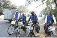 সবুজের বার্তা নিয়ে ভারত থেকে বাংলাদেশে