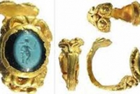 মাটি খুঁড়ে বেরল আংটি, বয়স ১,৭০০