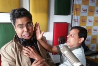 টাকার লোভে আমিরের বদলে মীরকে থাপ্পড়!