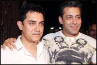 আমিরকে হারিয়ে দিলেন সালমান!