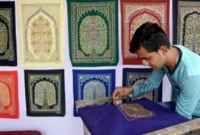 ৩০০ বছরের শিল্পকে বাচিয়ে রেখেছে যে পরিবার