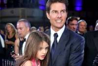 মেয়েকে দূরে ঠেলে দিয়েছেন ক্রুজ