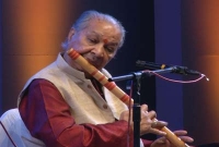 বাঁশিতে ৭৭ বছরের সুর সম্রাট