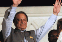 শীর্ষে নেওয়াজ শরিফ