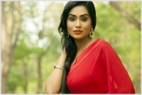 নীরবতার পর আবারও সরব মম