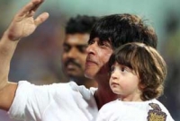  যার ছবি দেখে হাততালি দিলেন আব্রাম