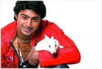 চার বছর বয়সে শাহরুখকে খেতে দিয়েছিলেন দেব!