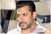 ‘সালমান নির্দোষ, তবে বাবার খুনি কে?’