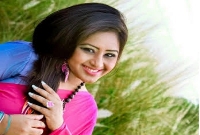 জানেন কি, কোন আঙুলে আংটি পরলে কী বোঝায়?