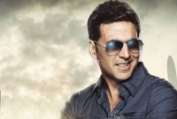 চেন্নাইয়ে দুর্গতদের পাশে দাঁড়ালেন অক্ষয় কুমার