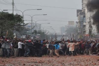  একটি শাড়ির জন্য রণক্ষেত্র!