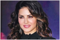 বেশি টাকা দরকার হয়, চেয়ে নিন : সানি