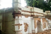 শিলালিপি মুড়ানো সেই মসজিদটি এখনো সুলতানি আমলের কথা কয়