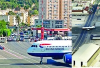 মহাসড়কে বিমানবন্দর, বিমান উড়ার সময় রাস্তা বন্ধ!