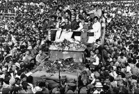 স্বাধীনতাকামি মুক্তি পাগল স্বাধীনতাকামি মুক্তি পাগল