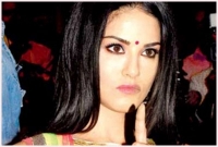 সাবধান! আপনাকে ব্লক করে দেবেন সানি লিওন