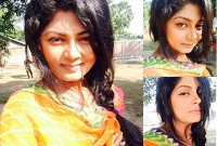 কে পড়াবেন মৌসুমীর নাকে নোলক?