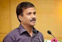 ভারতপন্থী বাংলাদেশিদের 'কুলাঙ্গার' বললেন আসিফ নজরুল