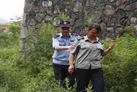  শান্তির শহর চালায় মাত্র একজন অন্ধ পুলিশ!