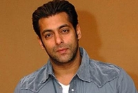 এবার ‘খান’ নিয়ে আইনী ঝামেলায় সালমান খান! এবার ‘খান’ নিয়ে আইনী ঝামেলায় সালমান খান!