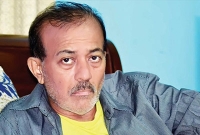 কৃত্রিম উপায়ে বেঁচে আছেন আলোচিত নির্মাতা খোকন কৃত্রিম উপায়ে বেঁচে আছেন আলোচিত নির্মাতা খোকন