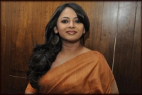 পৈত্রীক ভিটা দেখতে ঢাকায় আসছেন শ্রীলেখা